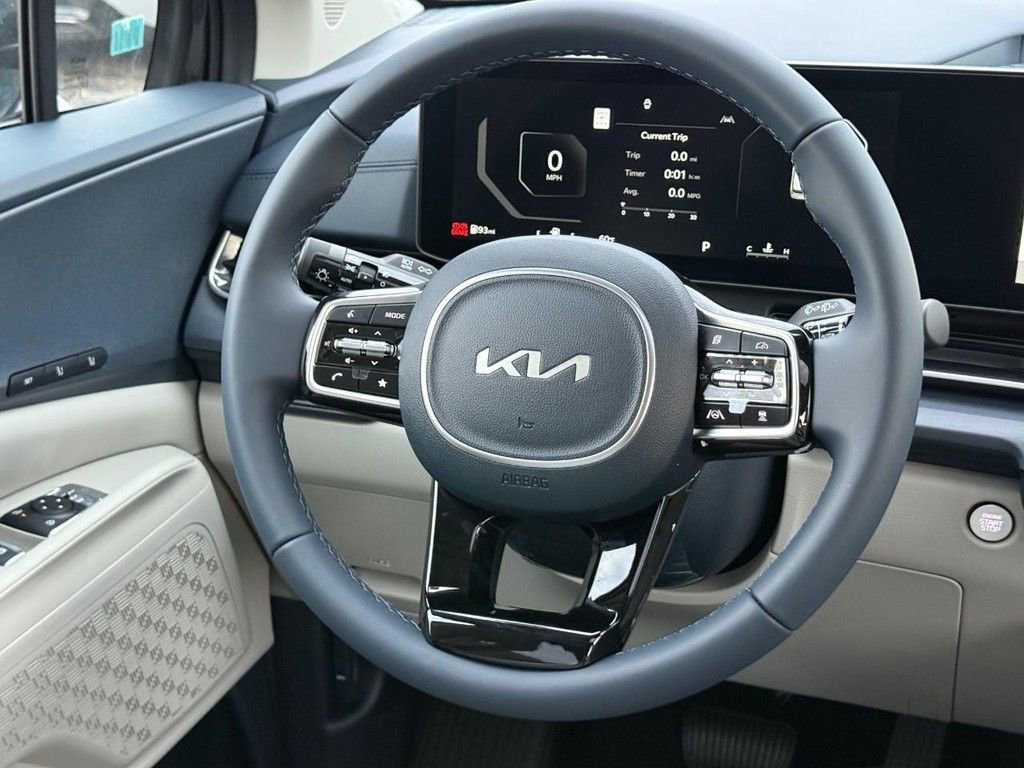 New 2026 Kia Carnival SX image 9