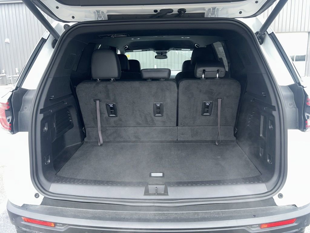 Used 2024 GMC Acadia AT4 w/ Luxury Package image 29