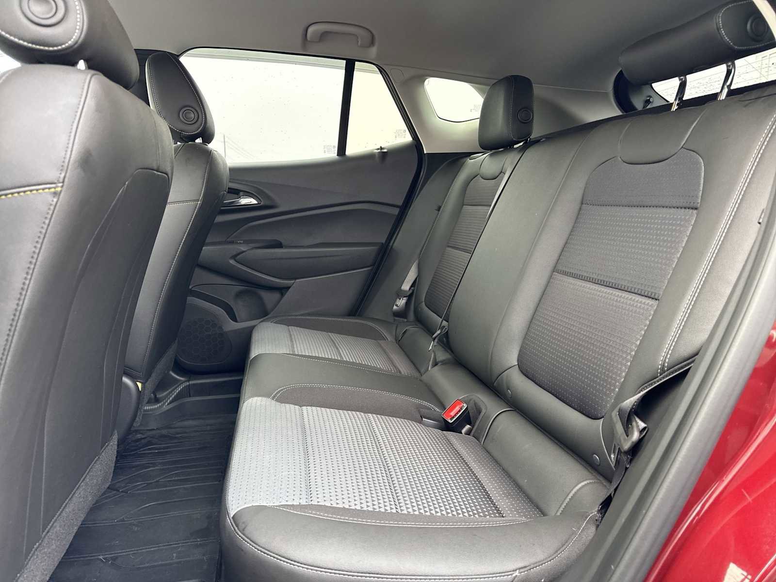 Certified 2025 Chevrolet Trax LT w/ Driver Confidence Package FWD image 22