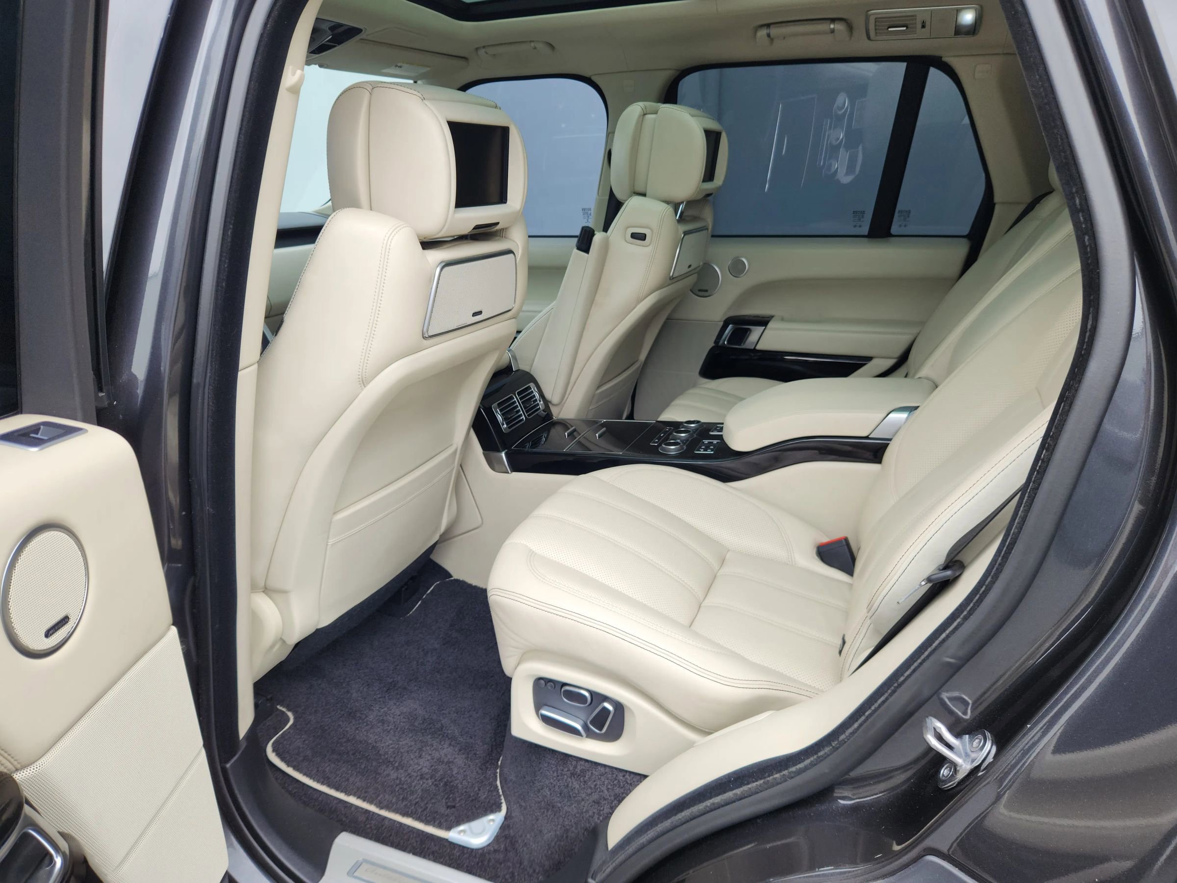 Used 2014 Land Rover Range Rover Autobiography AWD/4WD image 19
