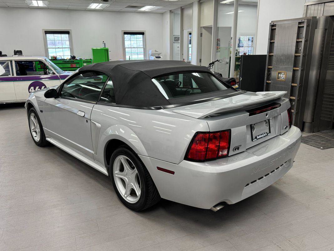 Used 2000 Ford Mustang GT RWD image 17