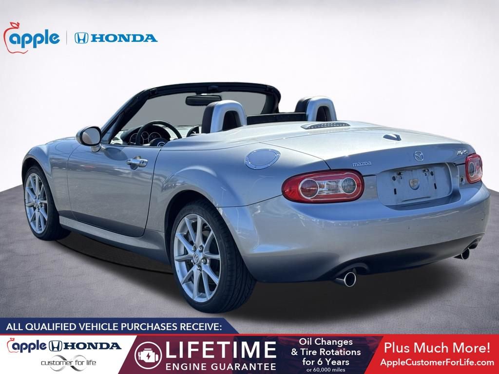 Used 2009 MAZDA MX-5 Miata Grand Touring w/ Premium Pkg image 4