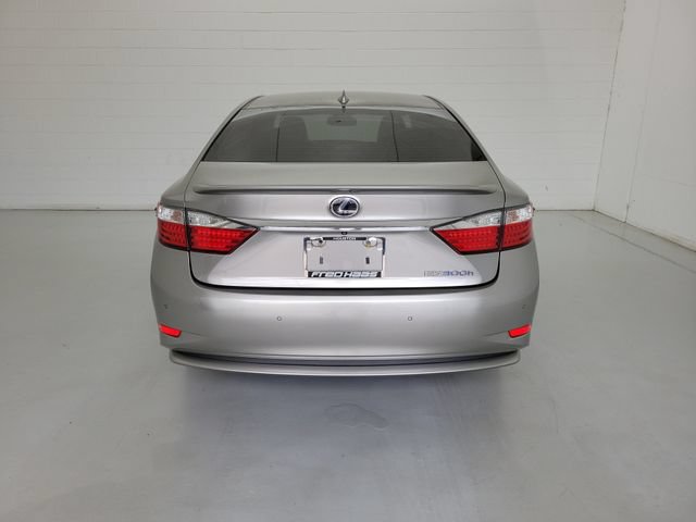 Used 2015 Lexus ES 300h w/ Navigation System Package FWD image 6
