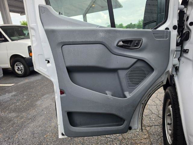 Used 2015 Ford Transit 250 148 Low Roof RWD image 20