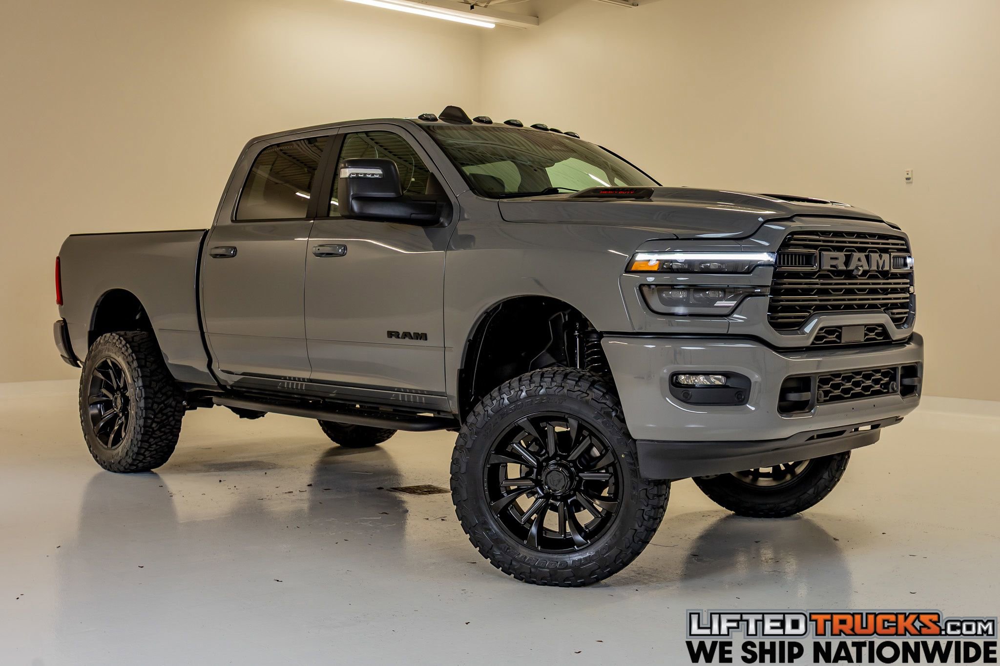 Used 2026 RAM 2500 Laramie w/ Night Edition AWD/4WD video 1