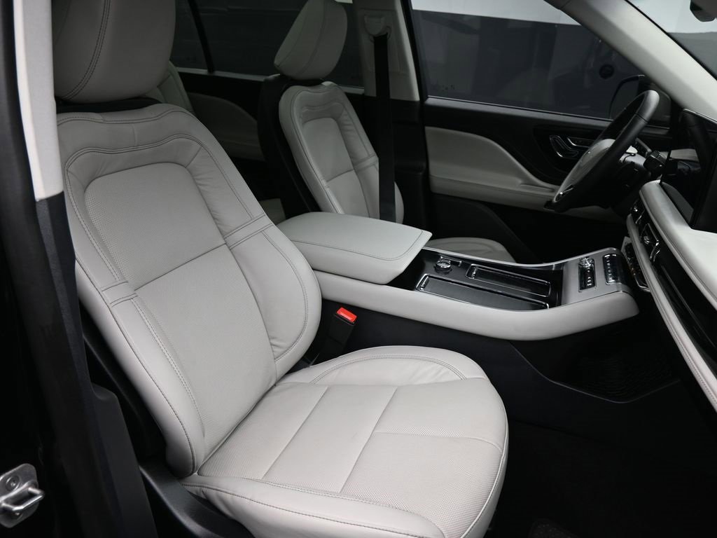 Used 2025 Lincoln Aviator Reserve w/ Illumination Package image 17