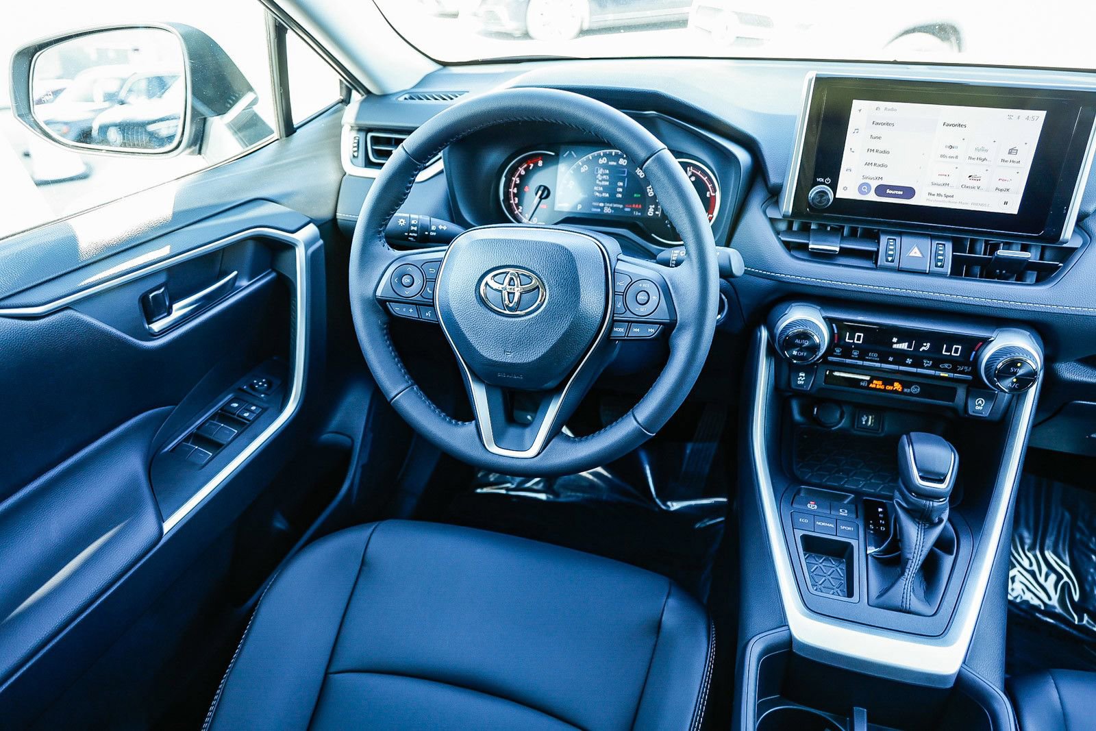 Used 2025 Toyota RAV4 XLE Premium FWD image 14