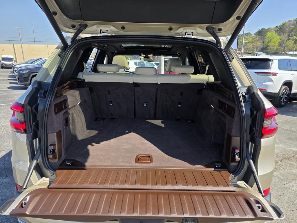 Used 2019 BMW X5 xDrive40i w/ Executive Package image 10