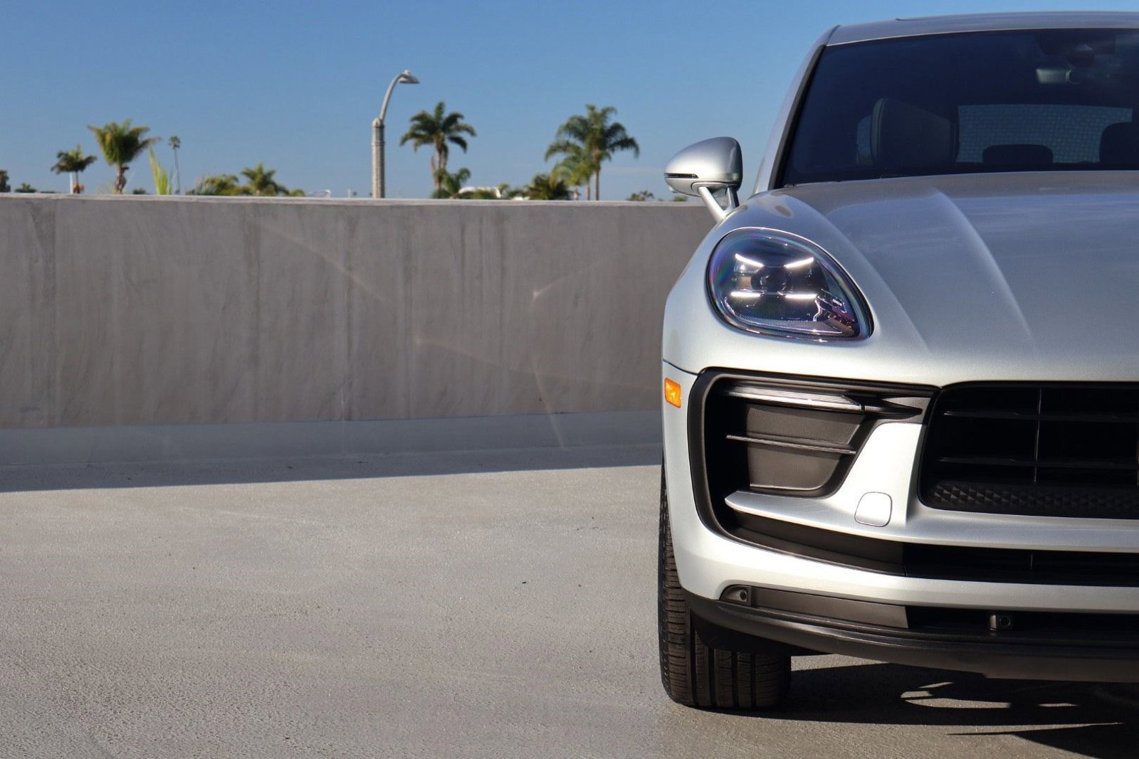 Certified 2025 Porsche Macan image 12