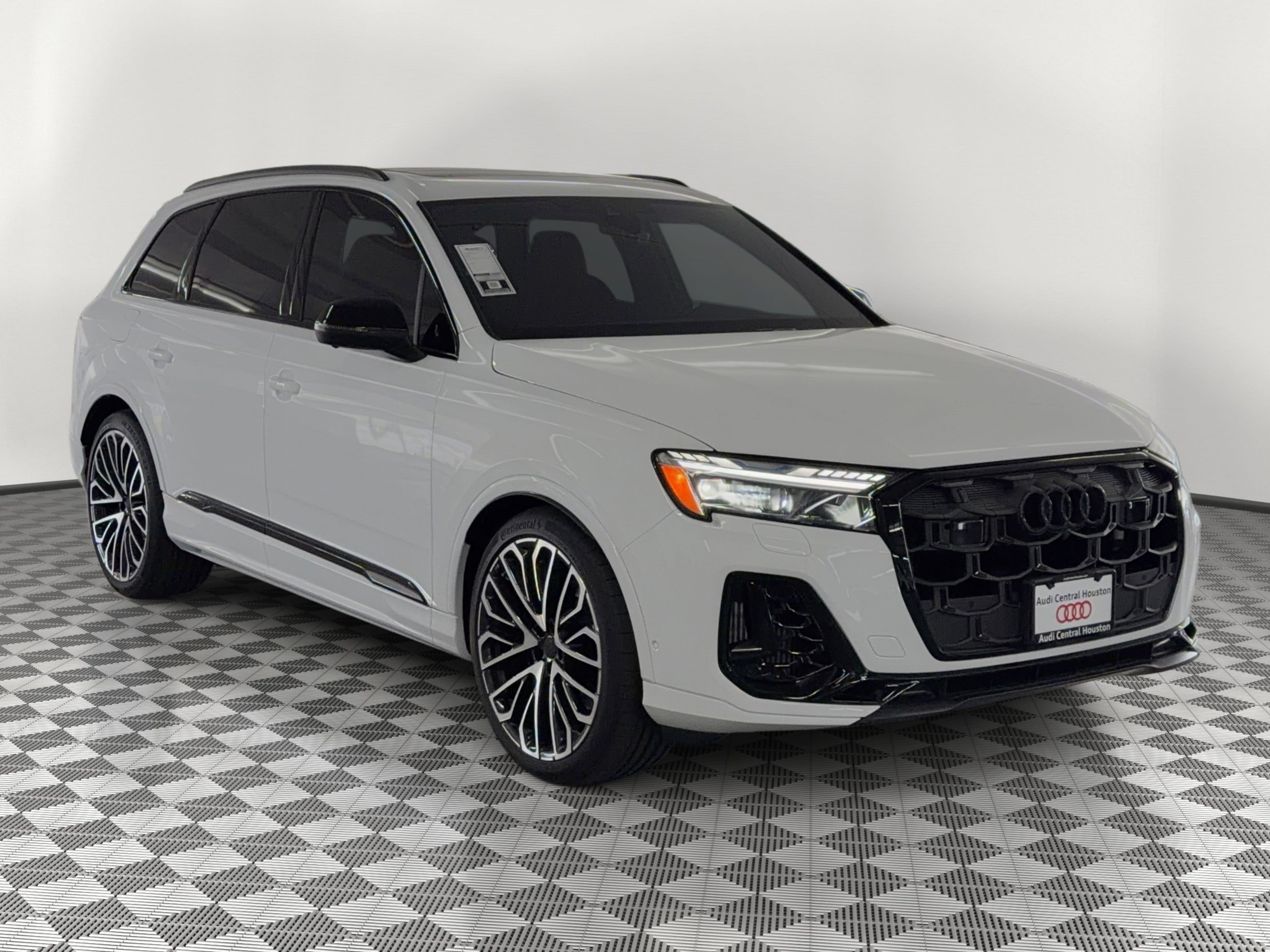 New 2026 Audi SQ7 Prestige AWD/4WD image 7
