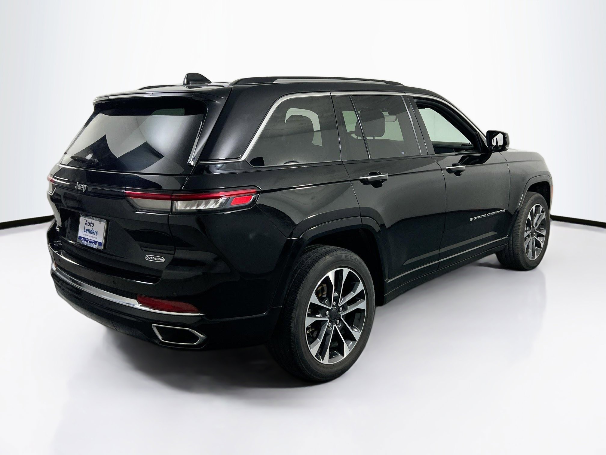 Used 2022 Jeep Grand Cherokee Overland AWD/4WD image 5