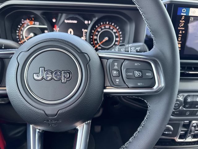 New 2026 Jeep Wrangler Unlimited Sahara w/ Whitecap Package AWD/4WD image 16