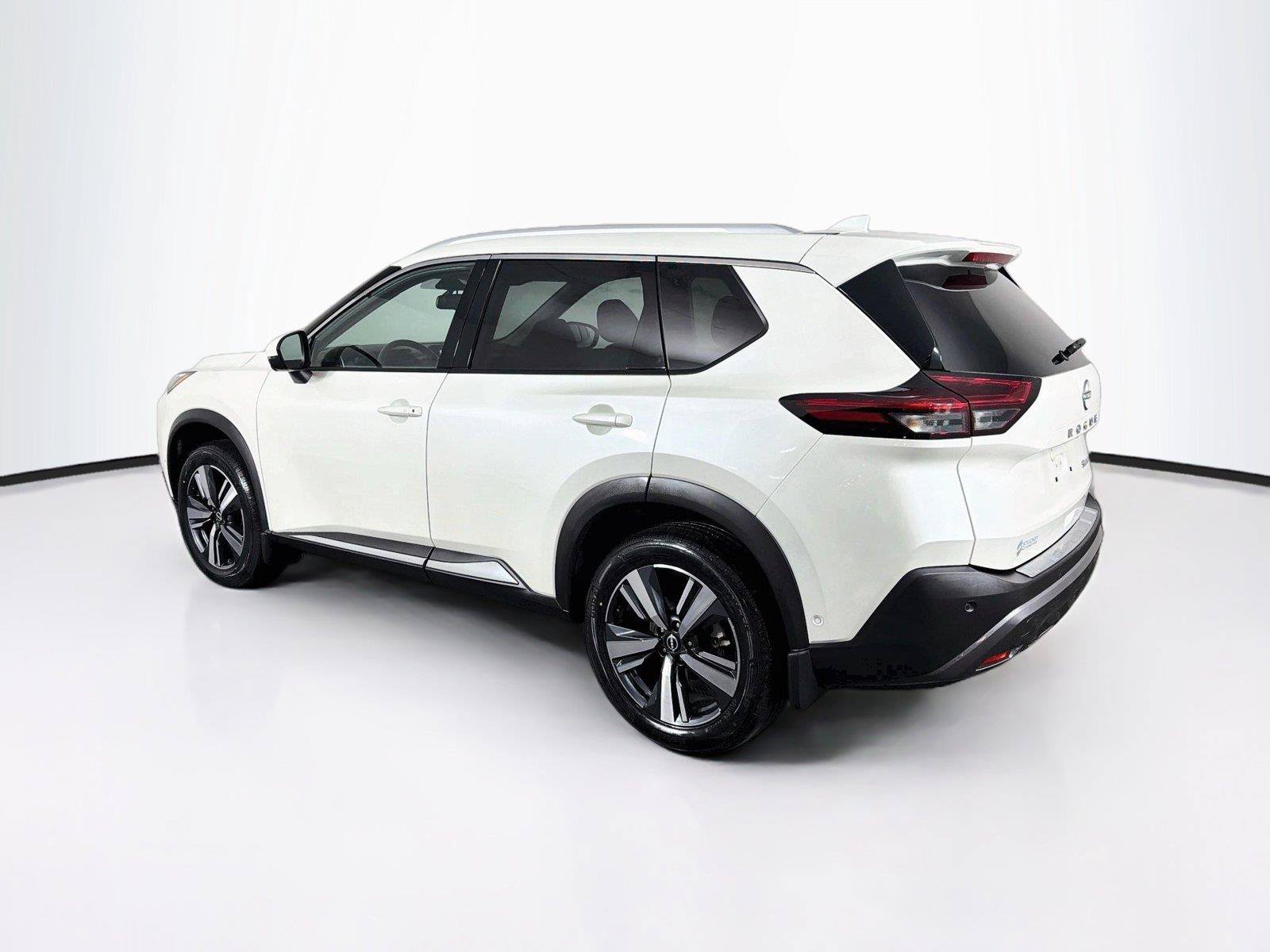 Used 2023 Nissan Rogue SL w/ SL Premium Package AWD/4WD image 9
