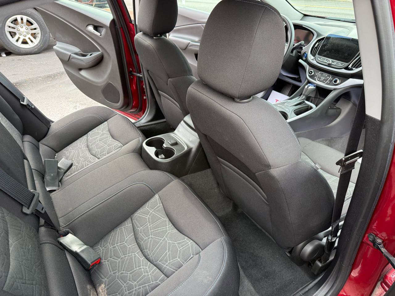Used 2018 Chevrolet Volt LT FWD image 26