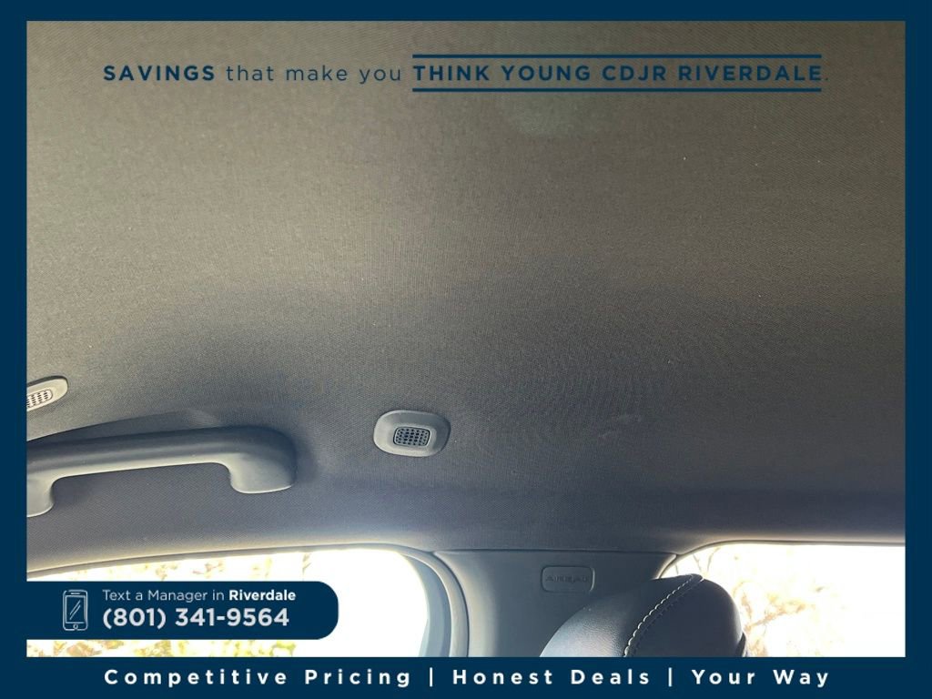 New 2026 Jeep Grand Cherokee Altitude image 21