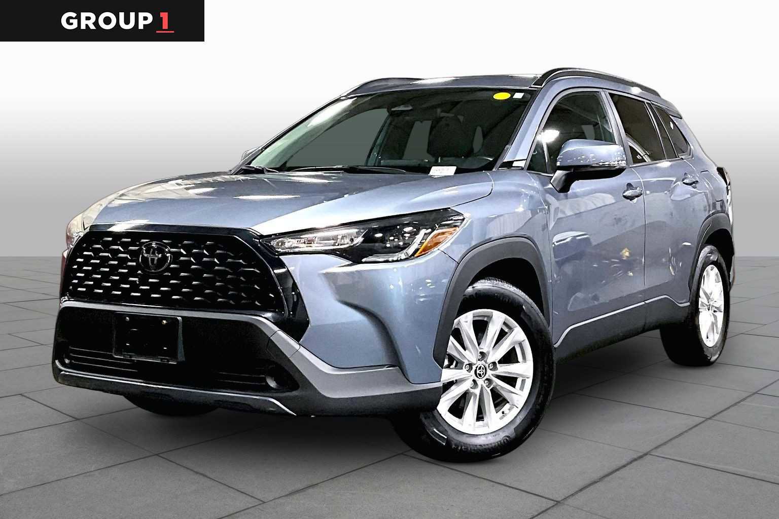 Used 2023 Toyota Corolla Cross LE w/ Moonroof Package AWD/4WD image 1