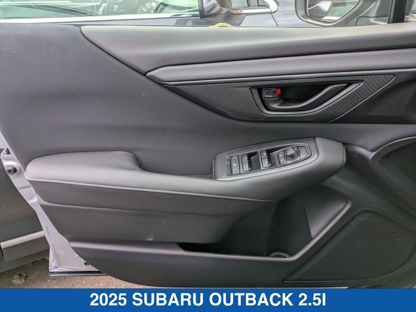 Used 2025 Subaru Outback image 13