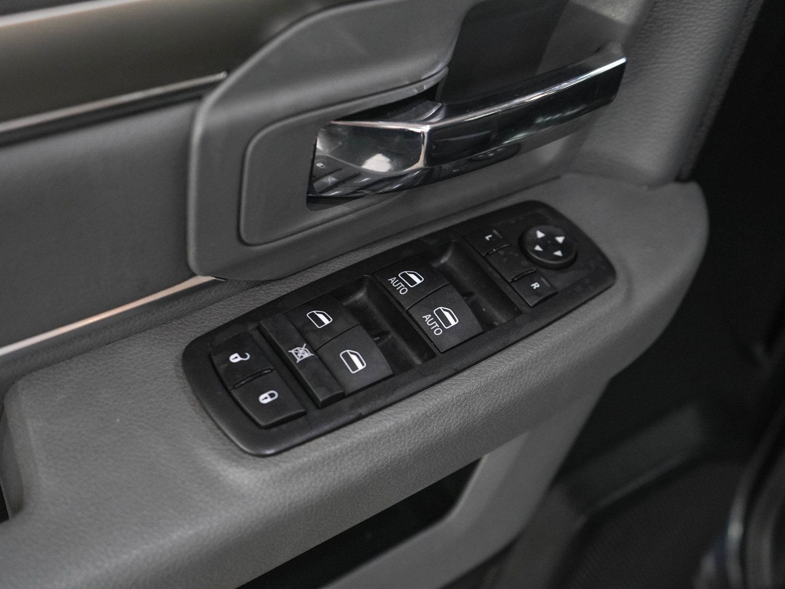 Used 2020 RAM 1500 Warlock w/ Electronics Group AWD/4WD image 19