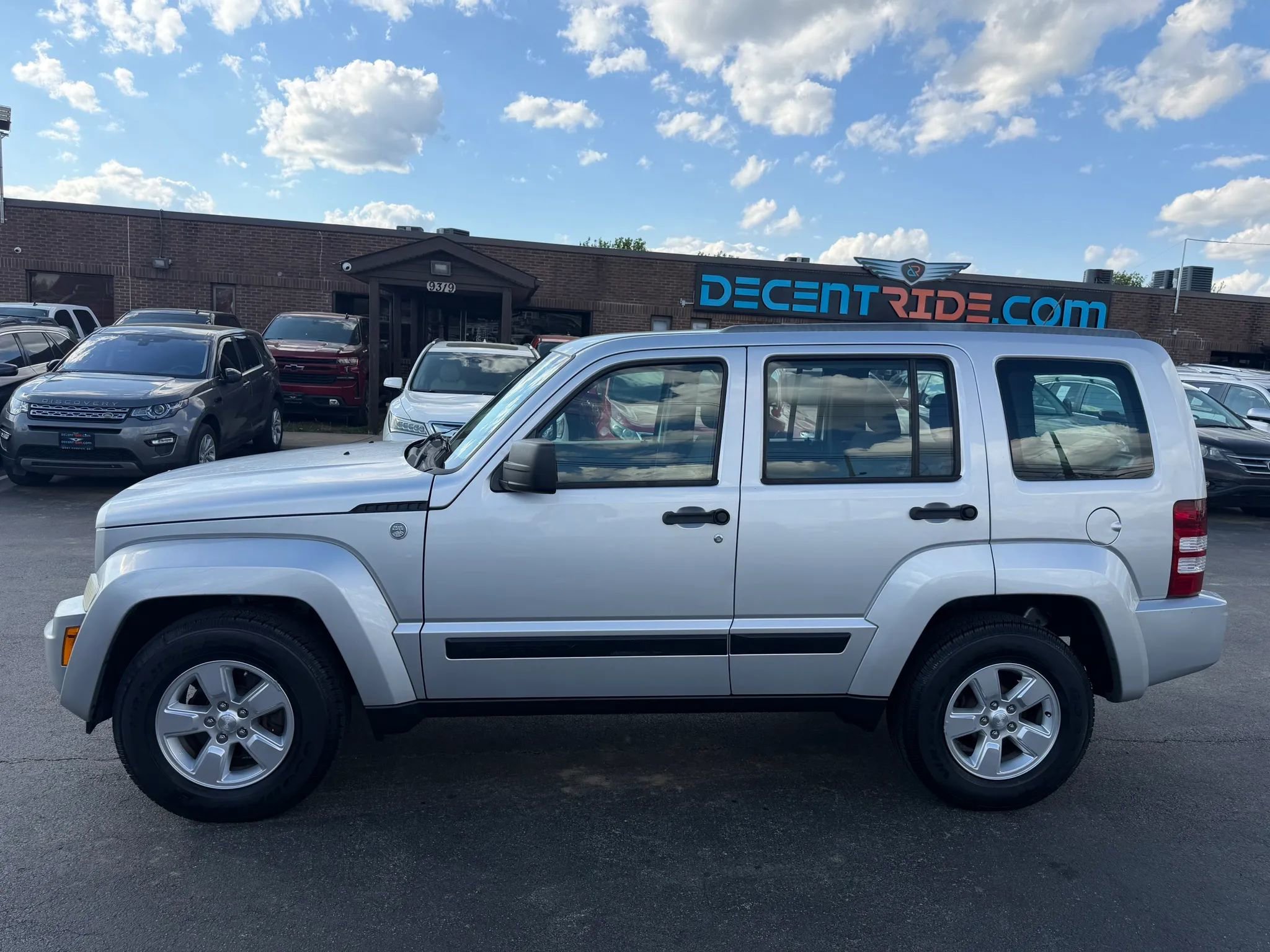 Used 2011 Jeep Liberty Sport AWD/4WD image 6