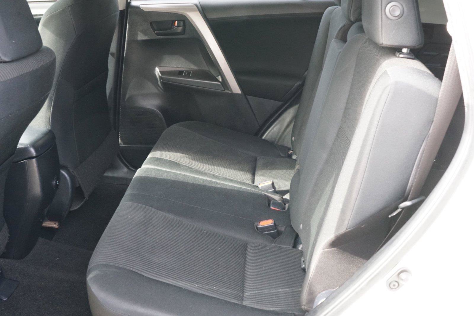 Used 2016 Toyota RAV4 LE FWD image 21