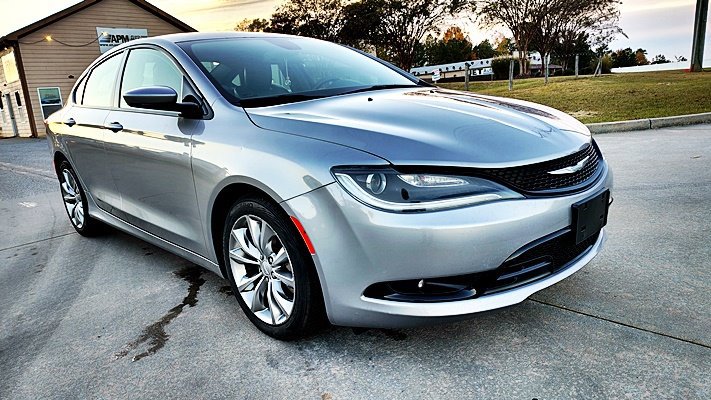 Used 2016 Chrysler 200 S image 11