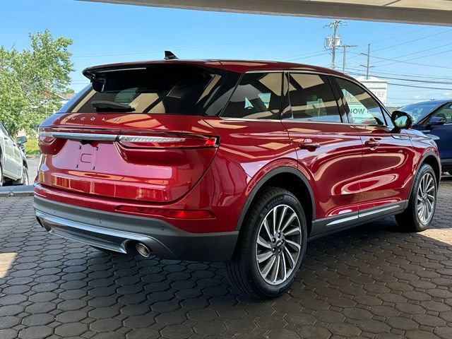 Certified 2025 Lincoln Corsair Reserve AWD/4WD image 33