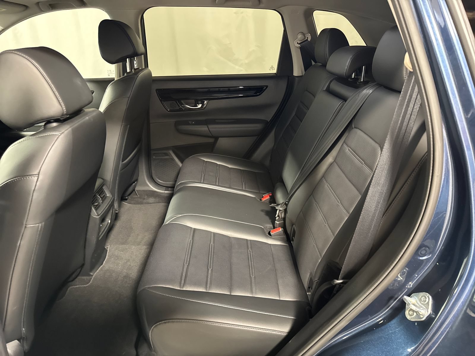 Used 2024 Honda CR-V EX-L image 5