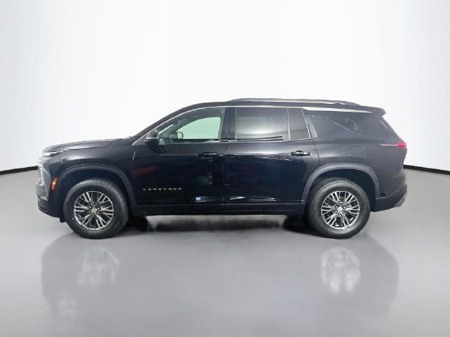 Used 2025 Chevrolet Traverse LT FWD image 6