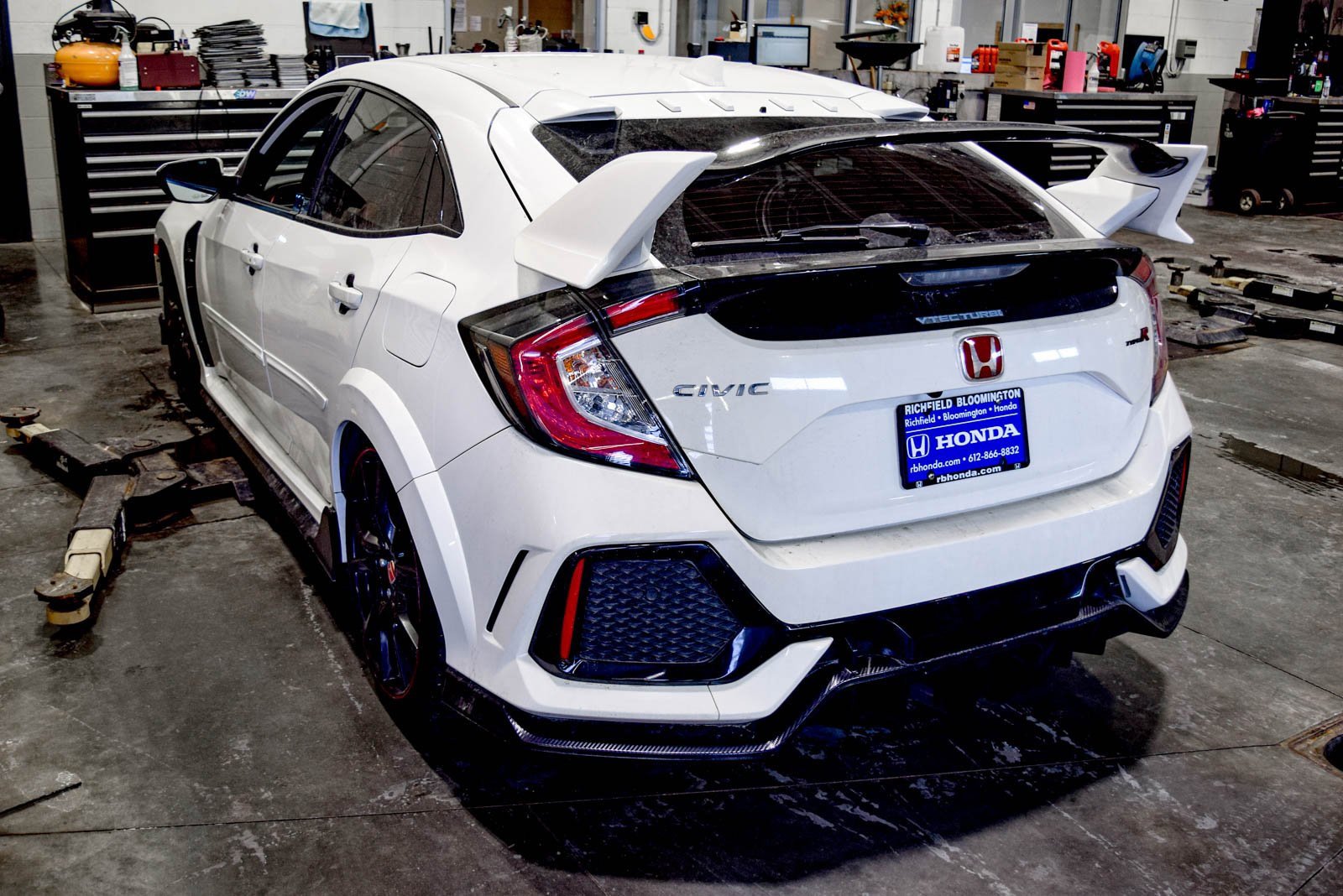 Used 2018 Honda Civic Type R image 3