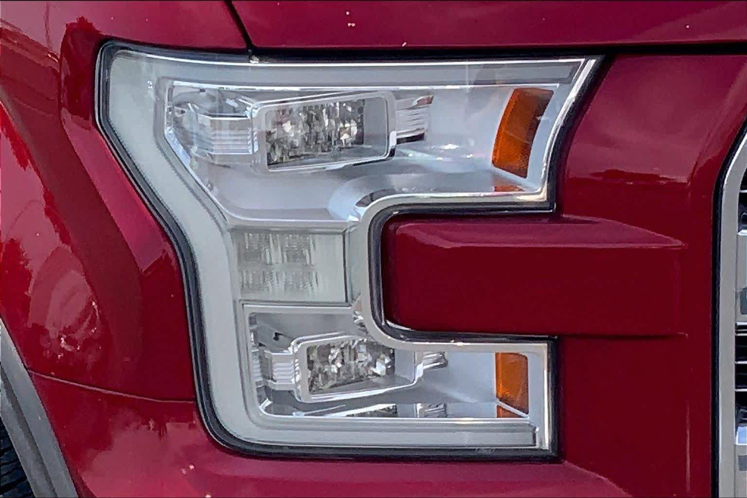 Used 2016 Ford F150 King Ranch w/ Equipment Group 601A Luxury AWD/4WD image 28