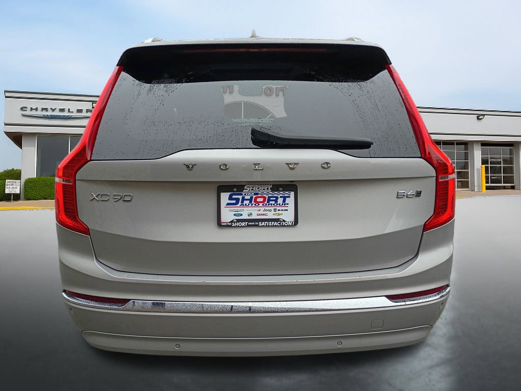 Used 2025 Volvo XC90 B6 Plus image 4