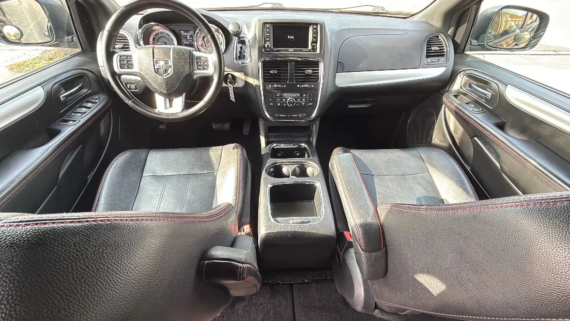 Used 2020 Dodge Grand Caravan GT FWD image 29