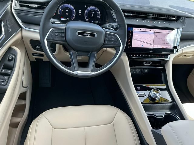 New 2026 Jeep Grand Cherokee Limited w/ Limited Altitude Package AWD/4WD image 30