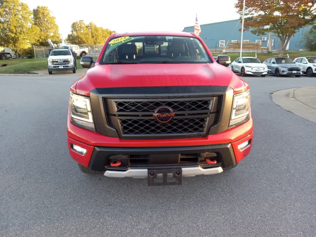 Used 2024 Nissan Titan PRO-4X w/ Pro-4x Convenience Package AWD/4WD image 2