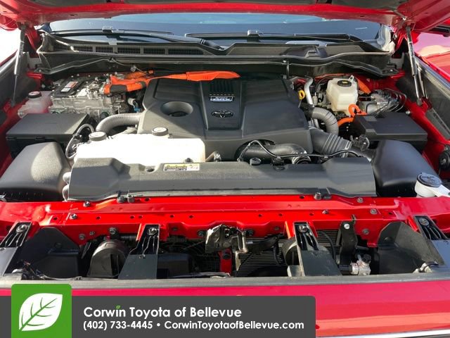 Certified 2024 Toyota Sequoia Platinum AWD/4WD image 29