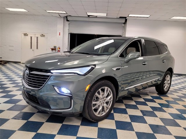 Used 2024 Buick Enclave Essence w/ Experience Buick Package image 3