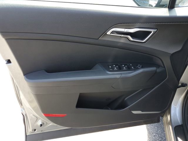 Certified 2025 Kia Sportage LX image 15