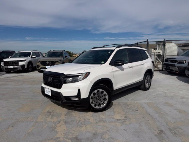Certified 2024 Honda Passport TrailSport image 1
