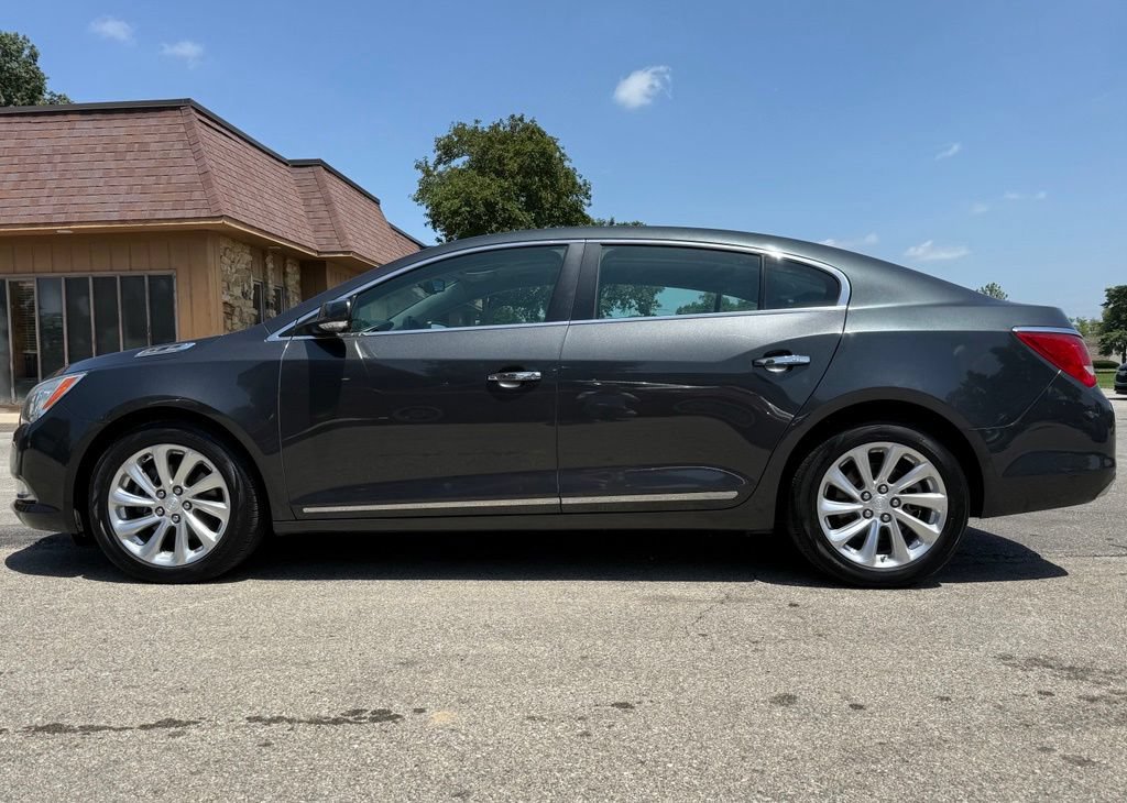 Used 2016 Buick LaCrosse Leather w/ Experience Buick Package FWD image 3
