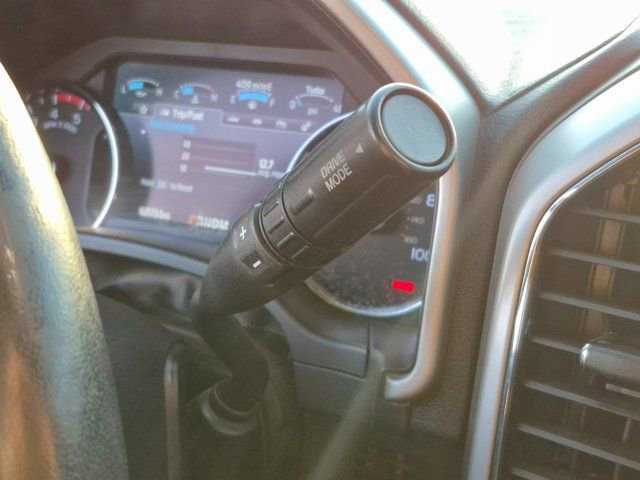 Used 2020 Ford F350 Lariat image 11