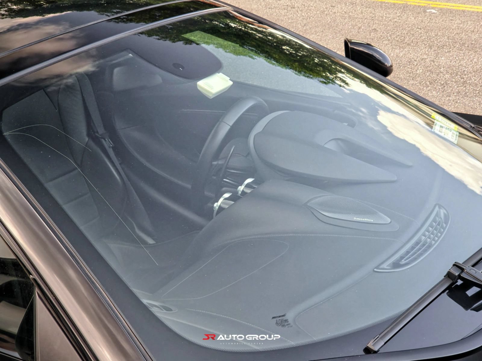 Used 2020 McLaren GT RWD image 25