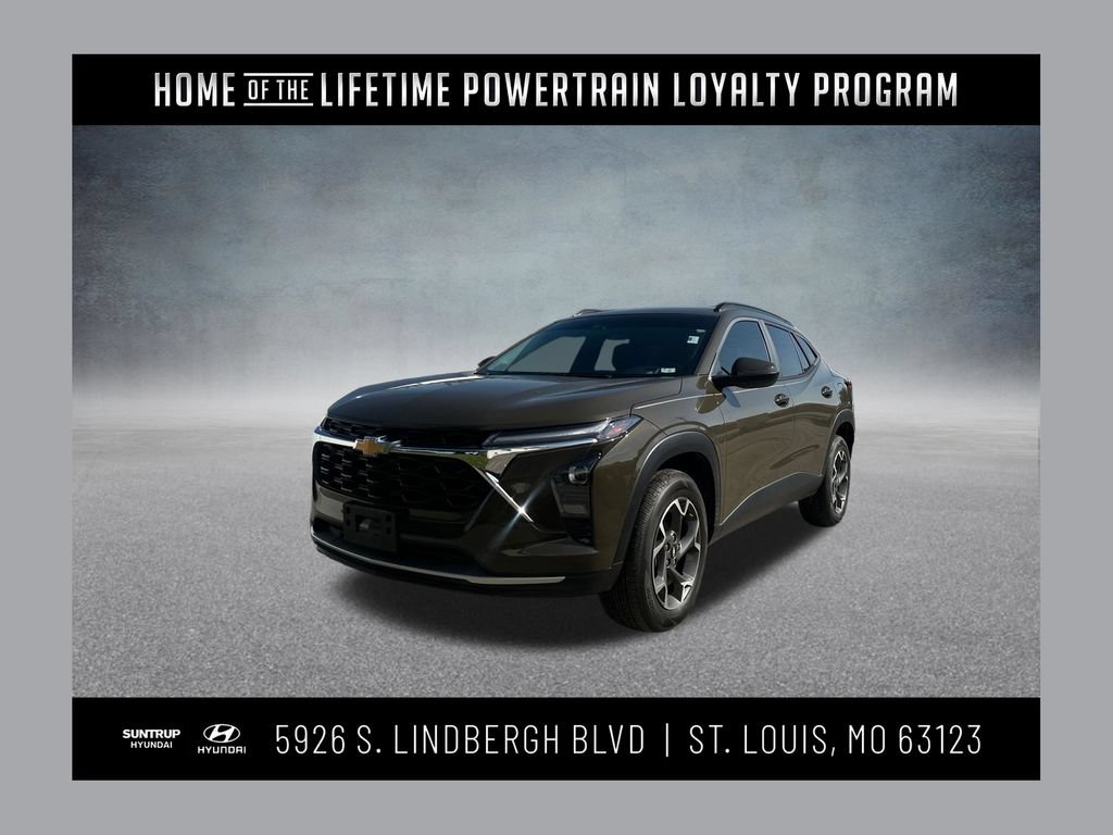 Used 2024 Chevrolet Trax LT w/ Driver Confidence Package FWD image 1