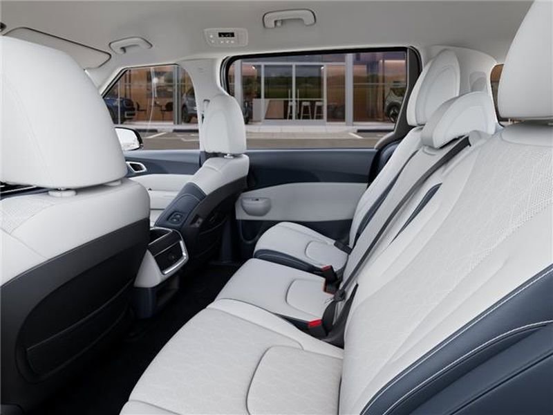 New 2026 Kia Carnival EX image 18