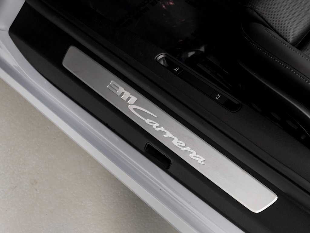 Certified 2025 Porsche 911 Carrera image 17