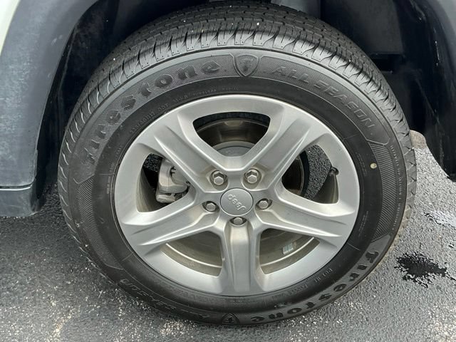 Used 2024 Jeep Compass Latitude AWD/4WD image 12