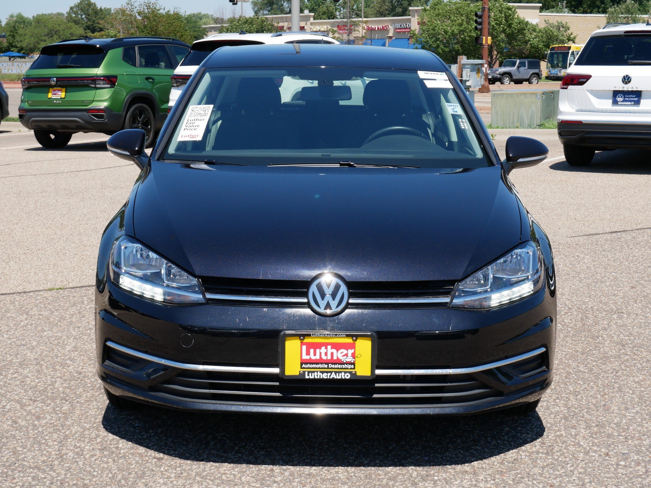 Used 2019 Volkswagen Golf S FWD image 2