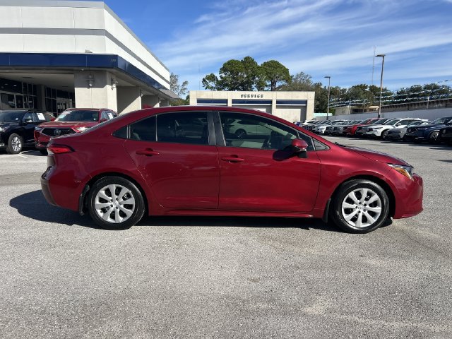 Used 2026 Toyota Corolla LE FWD image 3