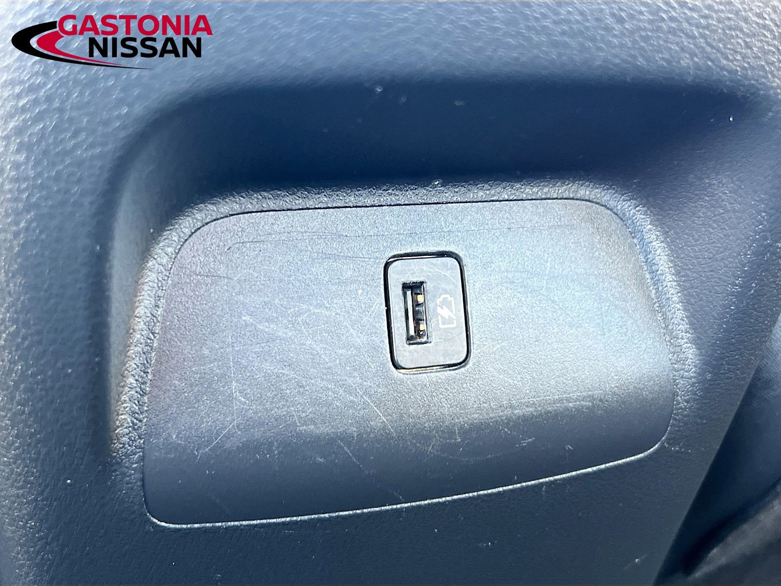 Used 2022 Nissan Sentra SR w/ Trunk Package image 32