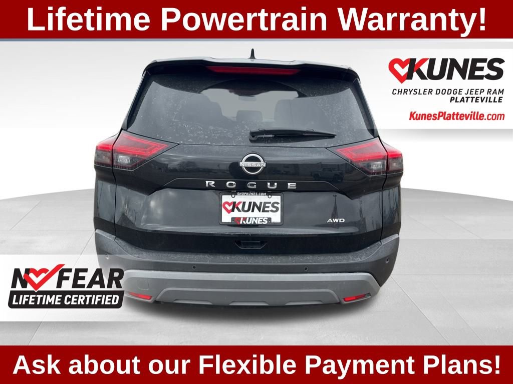 Used 2023 Nissan Rogue S image 8