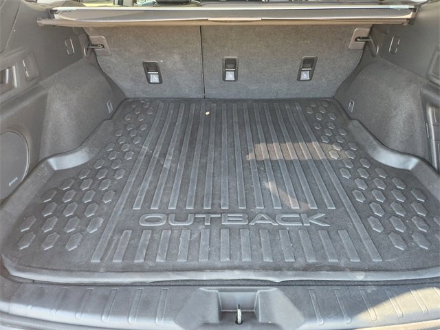 Certified 2022 Subaru Outback Limited image 34